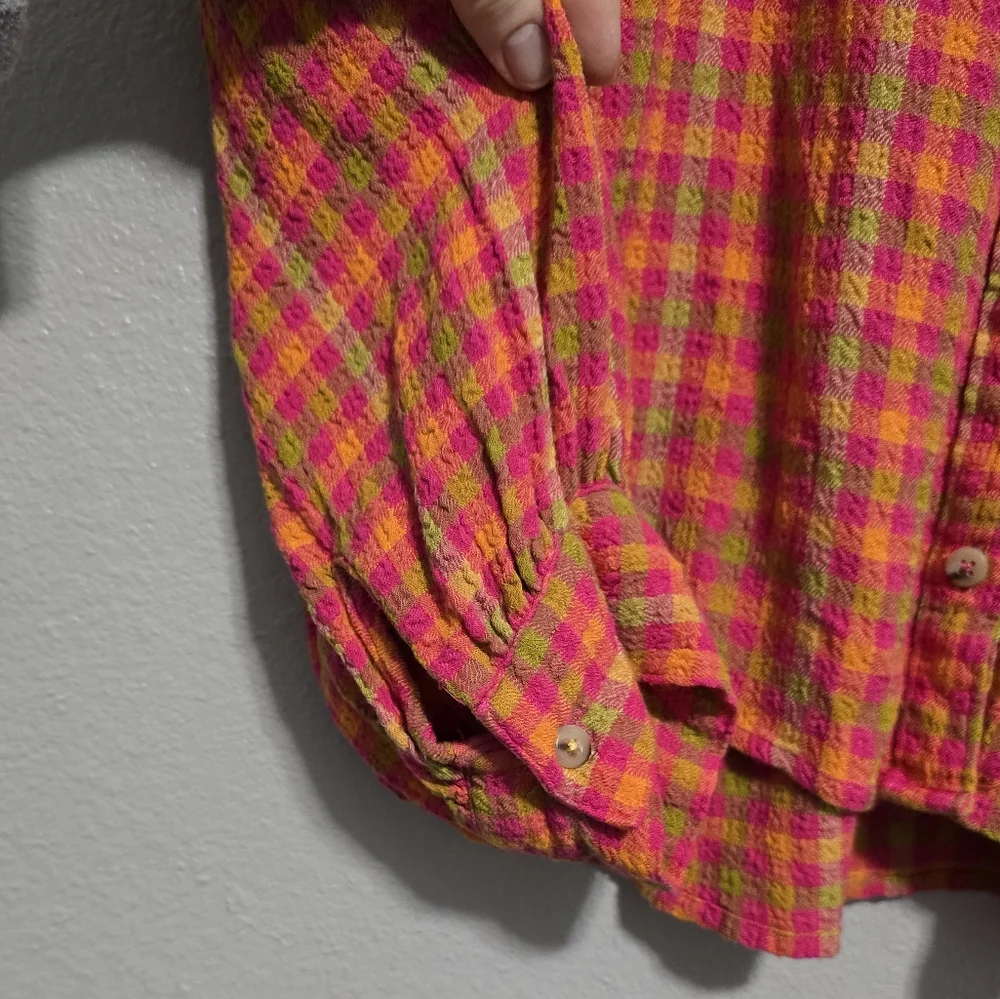 💫$10 SALE💫Anthropologie Pilcro Breezy Buttondown in pink & orange checked - Picture 6 of 8